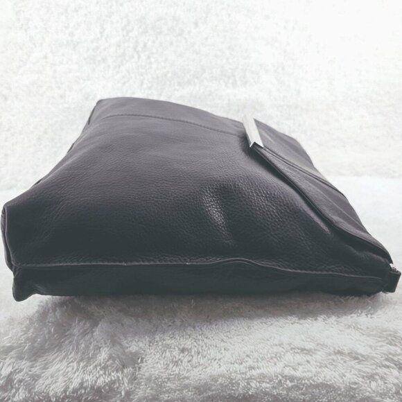 B MAKOWSKY Black Texture Leather Shoulder Bag Silver Chain and Leather Strap - Picture 11 of 15